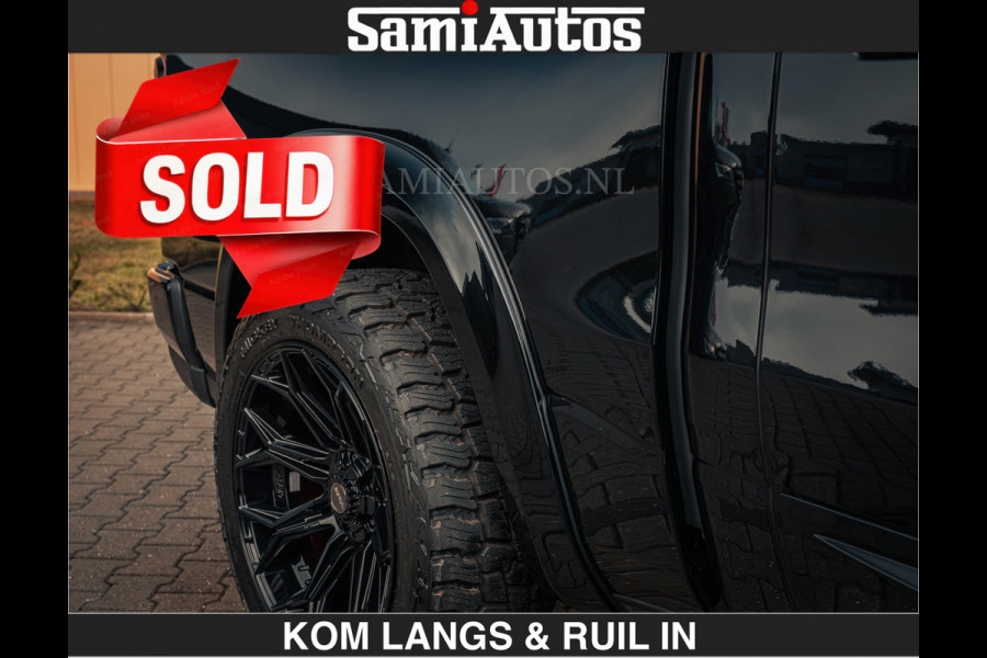 Dodge Ram 1500 Night Premium | Full Option | De Meest Luxe Pick-Up in zijn Klasse | Comfortabele Dubbele Cabine met Royale 5 Zitplaatsen | BPM vrij | Nu Leverbaar uit Voorraad | Voorraad Nr 2200 - 0886 | De specialist in Amerikaanse pick‑ups in Nederland en Europa.