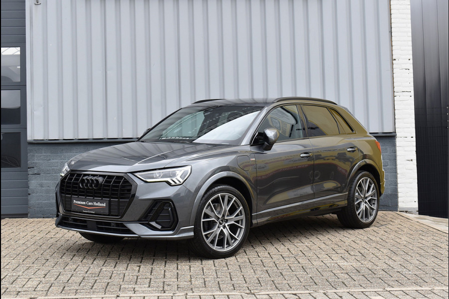 Audi Q3 45 TFSI e S-Line 245 Pk SOH 88% Leder/Stof Navi Camera Sfeerverlichting Keyless 20 Inch