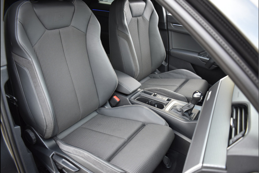 Audi Q3 45 TFSI e S-Line 245 Pk SOH 88% Leder/Stof Navi Camera Sfeerverlichting Keyless 20 Inch