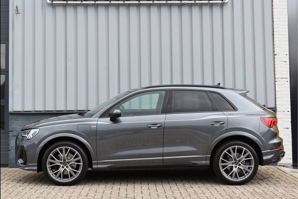 Audi Q3 45 TFSI e S-Line 245 Pk SOH 88% Leder/Stof Navi Camera Sfeerverlichting Keyless 20 Inch