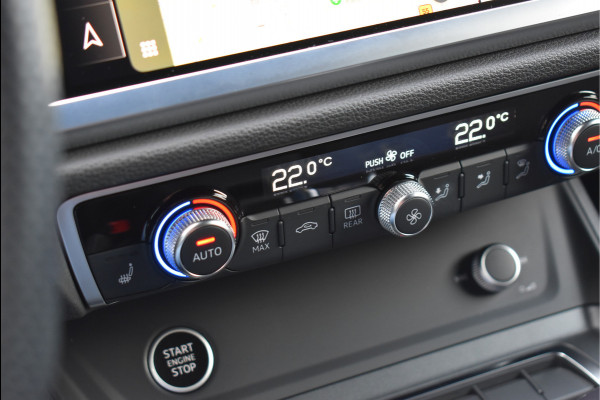 Audi Q3 45 TFSI e S-Line 245 Pk SOH 88% Leder/Stof Navi Camera Sfeerverlichting Keyless 20 Inch