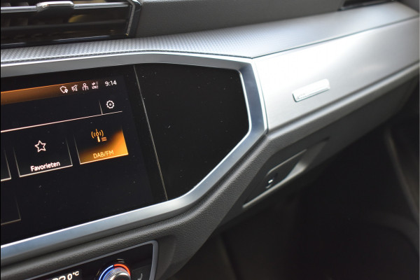 Audi Q3 45 TFSI e S-Line 245 Pk SOH 88% Leder/Stof Navi Camera Sfeerverlichting Keyless 20 Inch