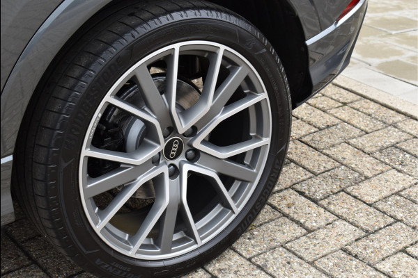 Audi Q3 45 TFSI e S-Line 245 Pk SOH 88% Leder/Stof Navi Camera Sfeerverlichting Keyless 20 Inch