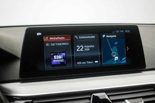 BMW 5 Serie Touring 520i High Executive Luxury Line NL-auto [ Adaptive Cruise Panoramadak Harman/Kardon El. Trekhaak 360 Camera ]