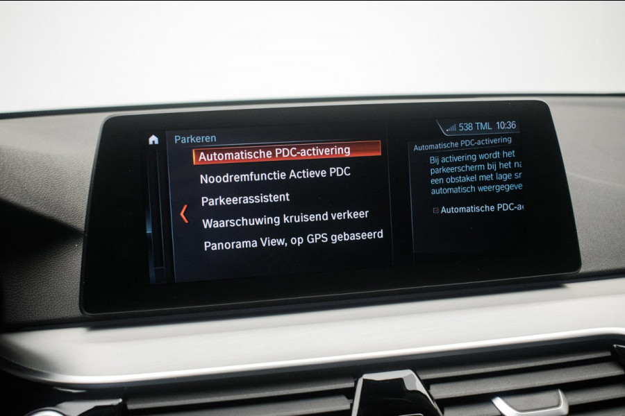 BMW 5 Serie Touring 520i High Executive Luxury Line NL-auto [ Adaptive Cruise Panoramadak Harman/Kardon El. Trekhaak 360 Camera ]
