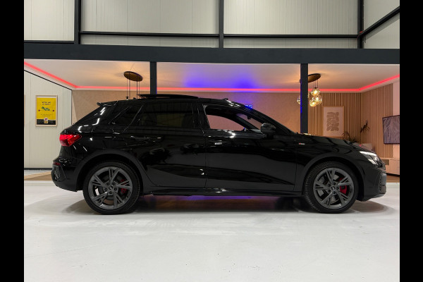 Audi A3 Sportback 45 TFSI e S edition Competition |Pano| 245 PK |B&O| S Stoelen | 18” | Rood Remklauwen | Camera
