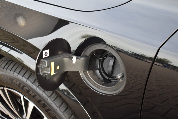 Volvo XC90 T8 455PK Recharge AWD Ultra Bright | Head-Up | Full-LED | Panoramadak | Nubuck hemel | Harman/Kardon | Kinderzitje | Keyless | Adapt. Cruise | BLIS |