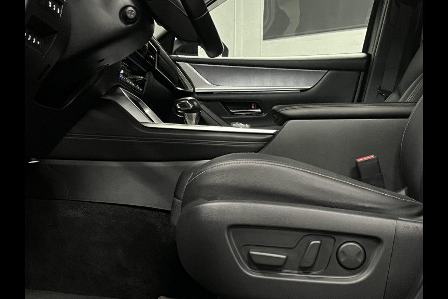 Mazda CX-60 2.5 e-SkyActiv PHEV Homura Trekhaak | Open dak | Adapt. cruise control | 360 camera | Head-Up | Stoelventilatie | Stuur-/Stoelverwarming | Bose Sound