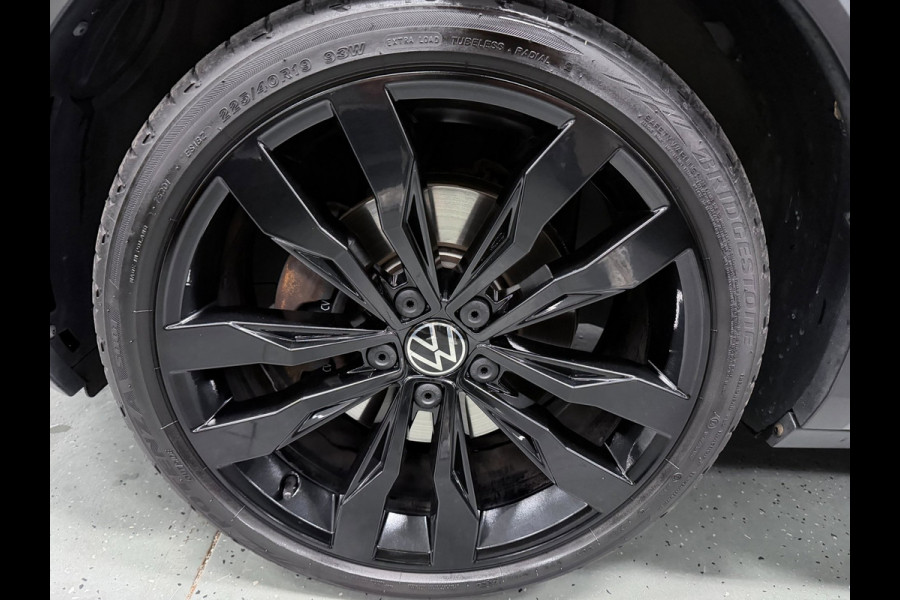 Volkswagen T-Roc 1.5 TSI Sport 2X R-LINE PANO/V-COCKPIT/LED/CAM/ADAPT-CRUISE/DAB/CARPLAY///