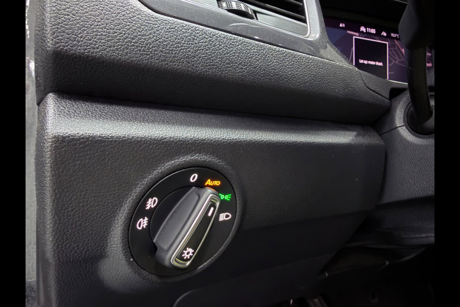 Volkswagen T-Roc 1.5 TSI Sport 2X R-LINE PANO/V-COCKPIT/LED/CAM/ADAPT-CRUISE/DAB/CARPLAY///