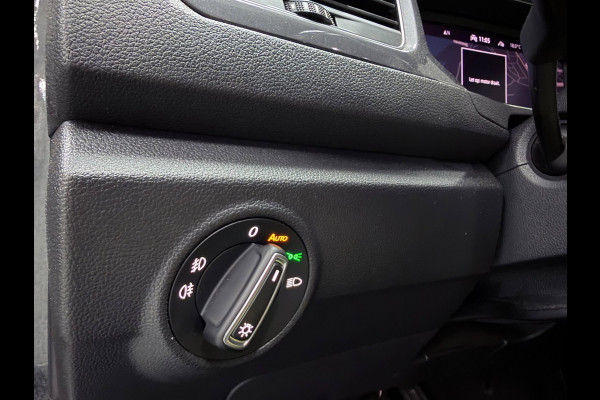 Volkswagen T-Roc 1.5 TSI Sport 2X R-LINE PANO/V-COCKPIT/LED/CAM/ADAPT-CRUISE/DAB/CARPLAY///