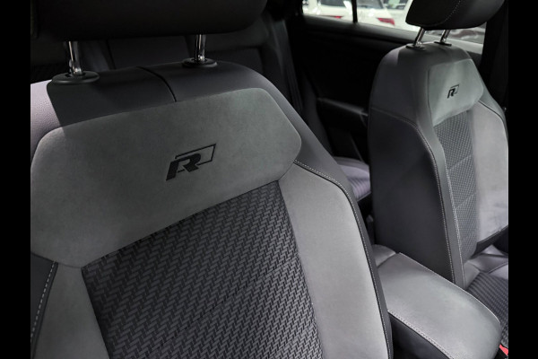 Volkswagen T-Roc 1.5 TSI Sport 2X R-LINE PANO/V-COCKPIT/LED/CAM/ADAPT-CRUISE/DAB/CARPLAY///
