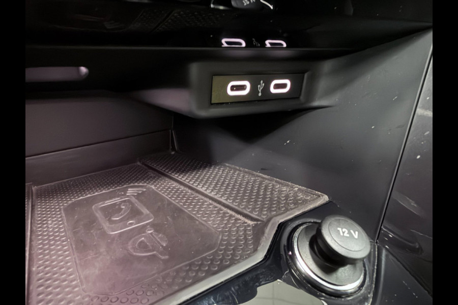 Volkswagen T-Roc 1.5 TSI Sport 2X R-LINE PANO/V-COCKPIT/LED/CAM/ADAPT-CRUISE/DAB/CARPLAY///