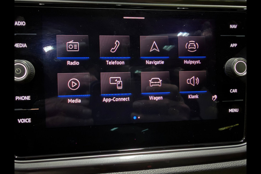 Volkswagen T-Roc 1.5 TSI Sport 2X R-LINE PANO/V-COCKPIT/LED/CAM/ADAPT-CRUISE/DAB/CARPLAY///