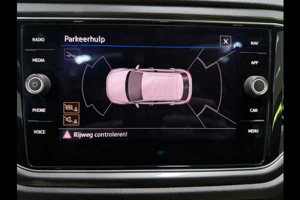 Volkswagen T-Roc 1.5 TSI Sport 2X R-LINE PANO/V-COCKPIT/LED/CAM/ADAPT-CRUISE/DAB/CARPLAY///