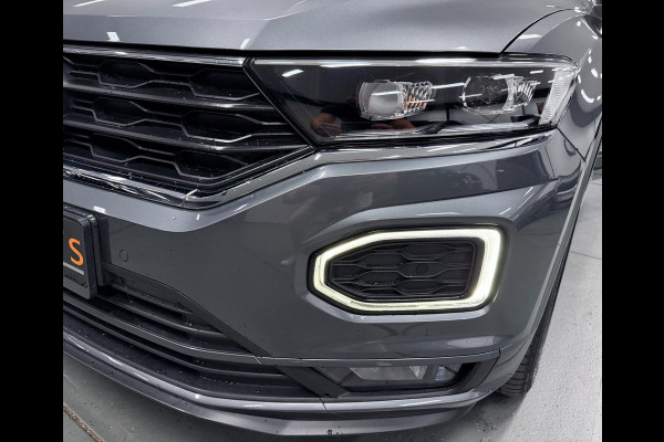 Volkswagen T-Roc 1.5 TSI Sport 2X R-LINE PANO/V-COCKPIT/LED/CAM/ADAPT-CRUISE/DAB/CARPLAY///