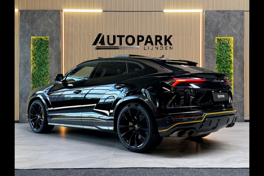 Lamborghini Urus 4.0 V8 |PANO|AKRAPOVIC|B&O|MASSAGE|CERAMIC|HuD|CARBON|SOFTCLOSE|360 CAMERA|GARANTIE 03/2027|23 INCH|650PK|BOMVOL!