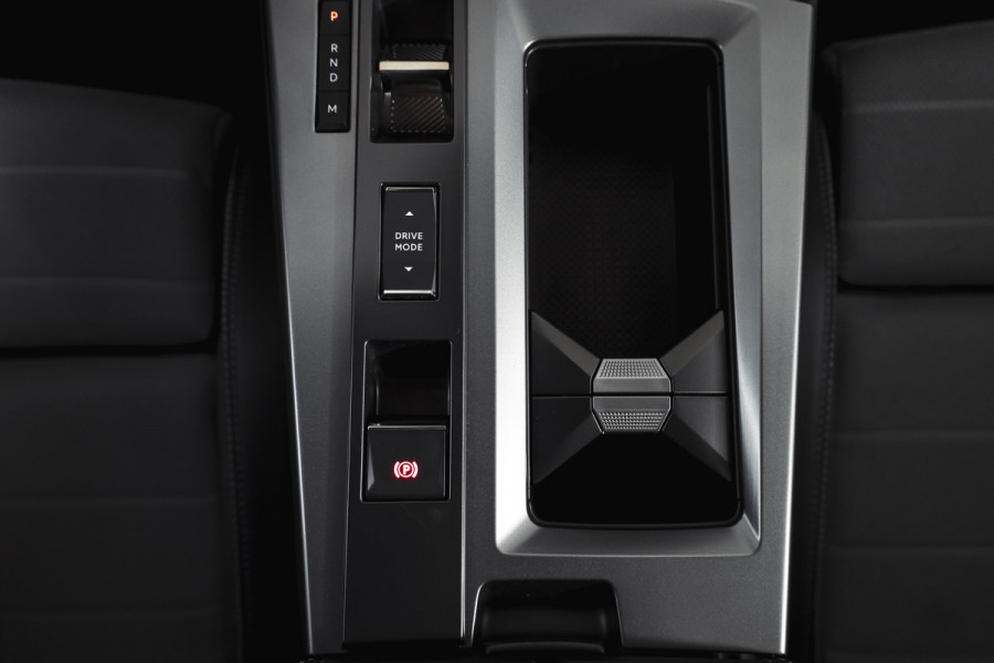 Opel Grandland 1.2 Turbo Hybrid GS | Dig. Cockpit | Adapt. Cruise | Stoel-+Stuurverw. | PDC | Camera | NAV + App. Connect | LM 19" | 9259