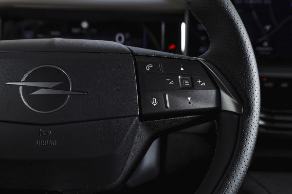 Opel Grandland 1.2 Turbo Hybrid GS | Dig. Cockpit | Adapt. Cruise | Stoel-+Stuurverw. | PDC | Camera | NAV + App. Connect | LM 19" | 9259