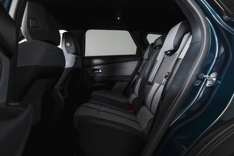 Opel Grandland 1.2 Turbo Hybrid GS | Dig. Cockpit | Adapt. Cruise | Stoel-+Stuurverw. | PDC | Camera | NAV + App. Connect | LM 19" | 9259
