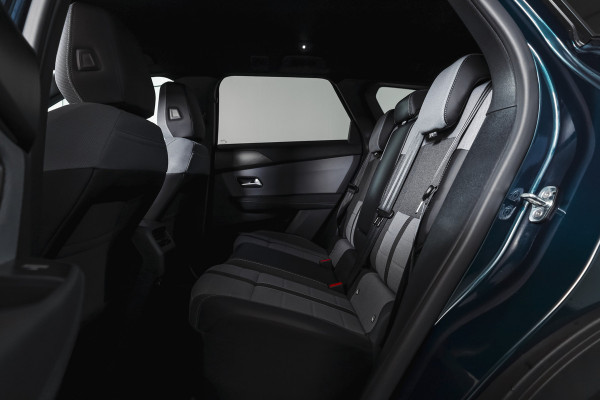 Opel Grandland 1.2 Turbo Hybrid GS | Dig. Cockpit | Adapt. Cruise | Stoel-+Stuurverw. | PDC | Camera | NAV + App. Connect | LM 19" | 9259