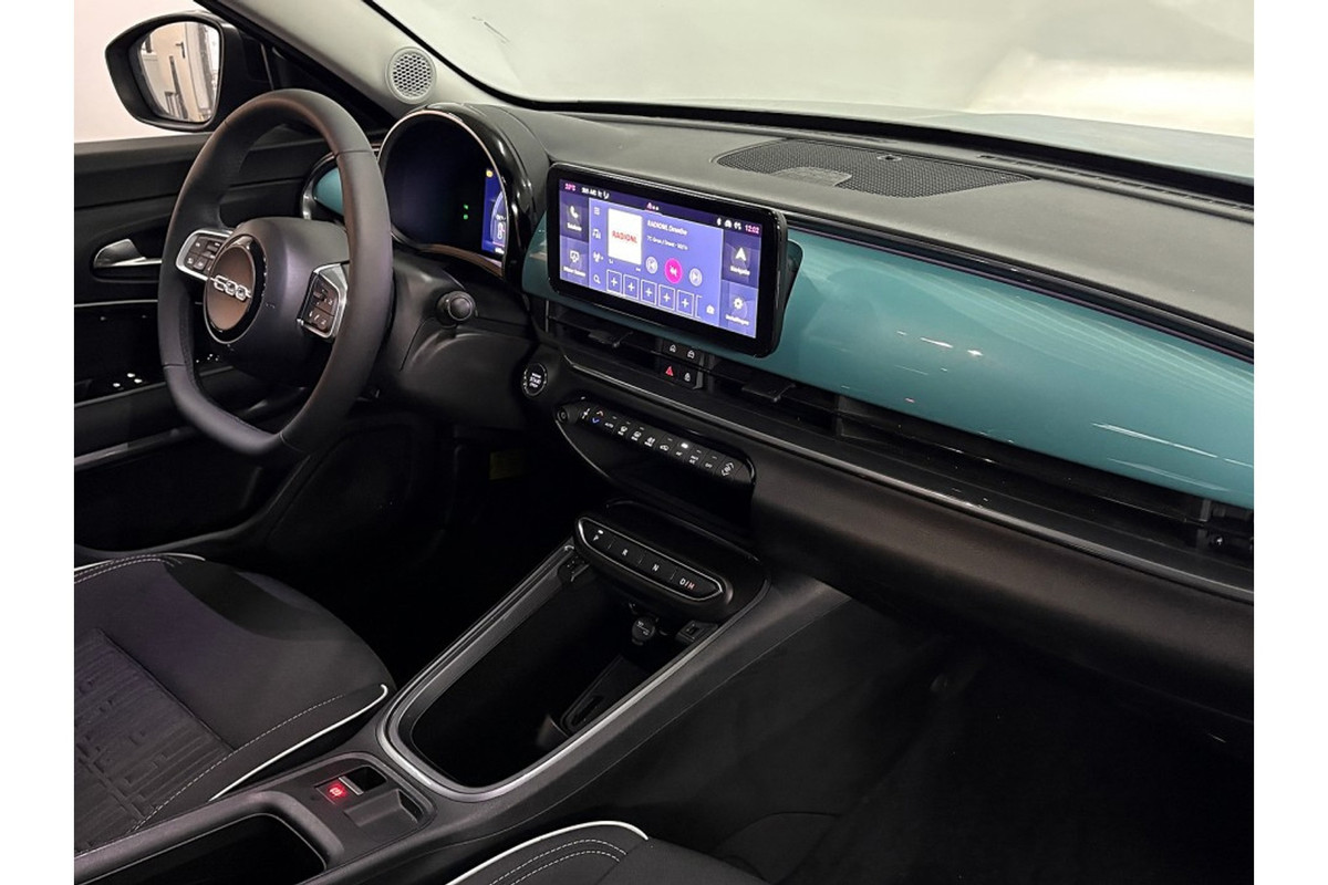 Fiat 600 1.2 Hybrid Urban FULL OPTIONS!!