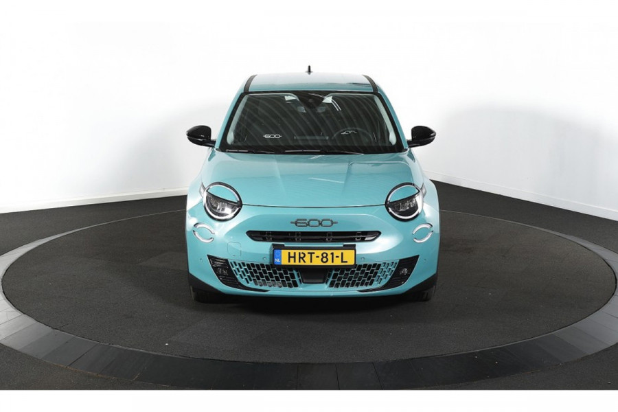 Fiat 600 1.2 Hybrid Urban FULL OPTIONS!!