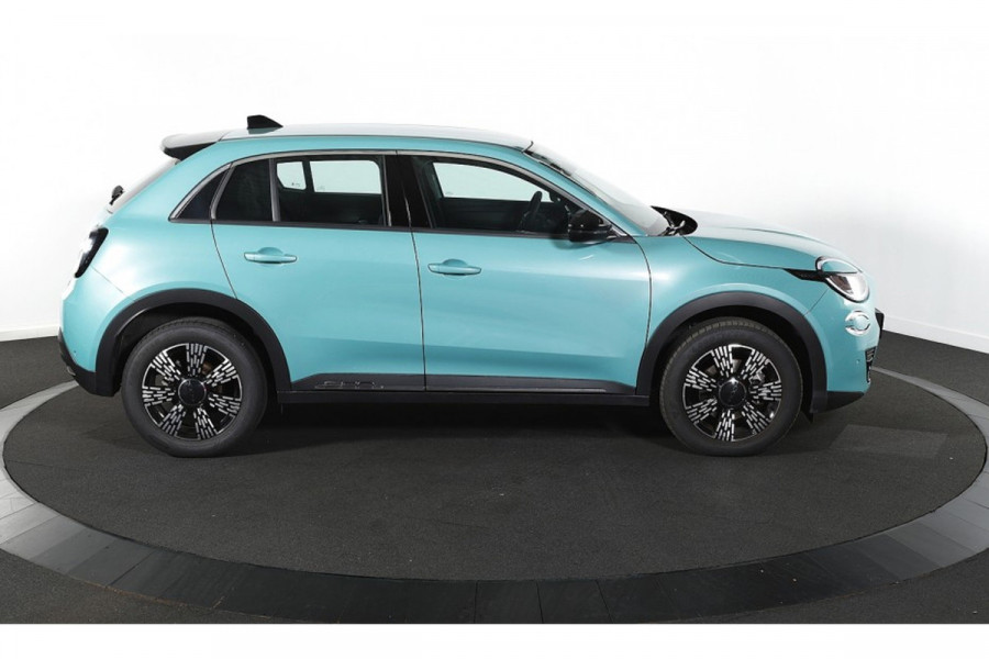 Fiat 600 1.2 Hybrid Urban FULL OPTIONS!!