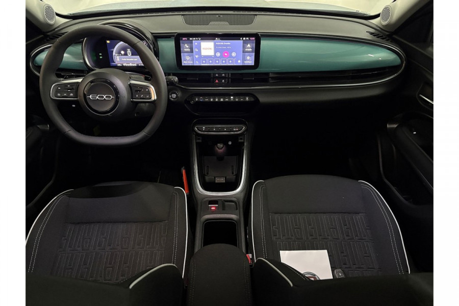 Fiat 600 1.2 Hybrid Urban FULL OPTIONS!!