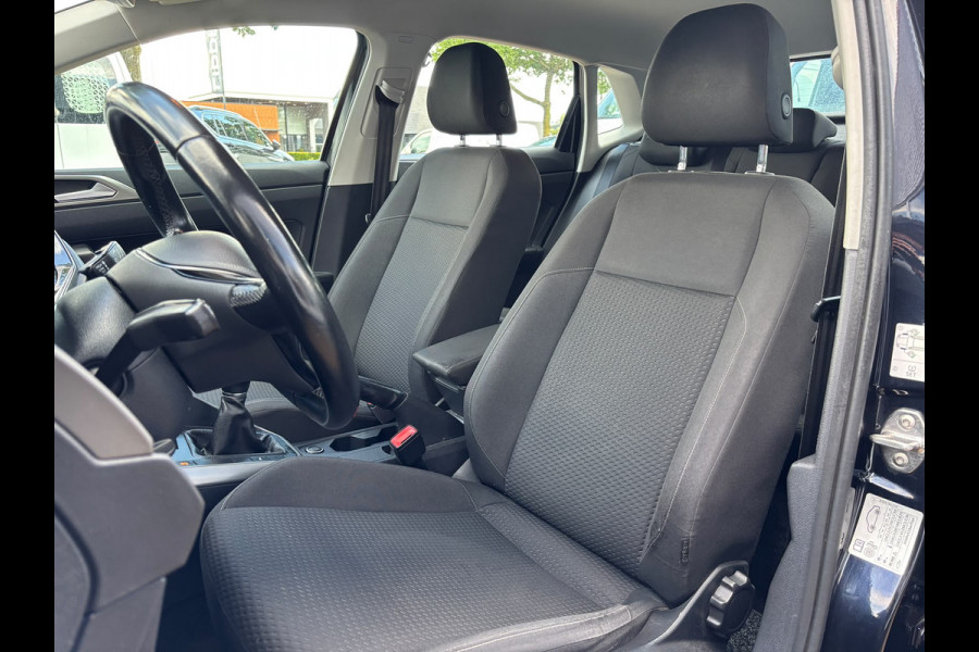 Volkswagen Polo 1.0 Highline | Apple Carplay | Stoelverwarming | Parkeersensoren | Navi