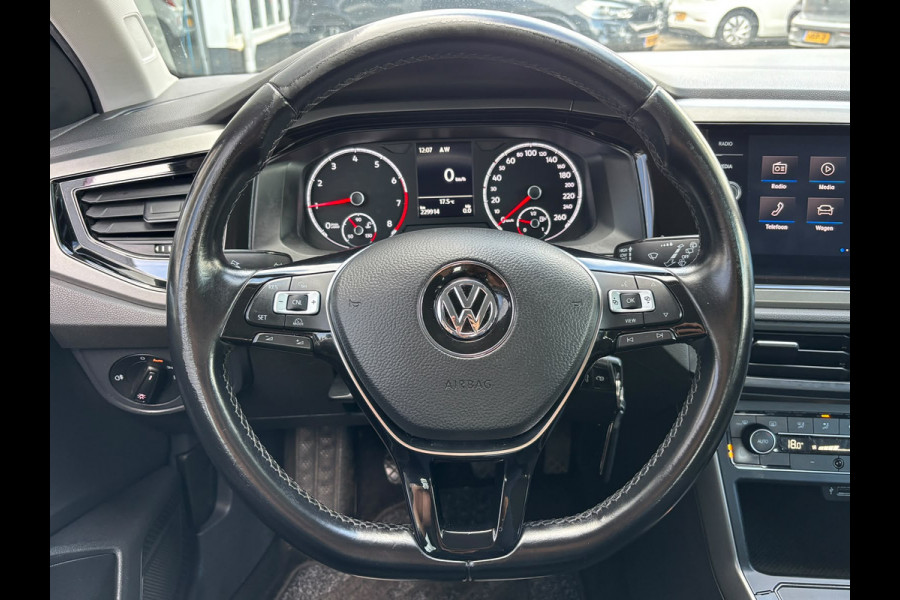 Volkswagen Polo 1.0 Highline | Apple Carplay | Stoelverwarming | Parkeersensoren | Navi