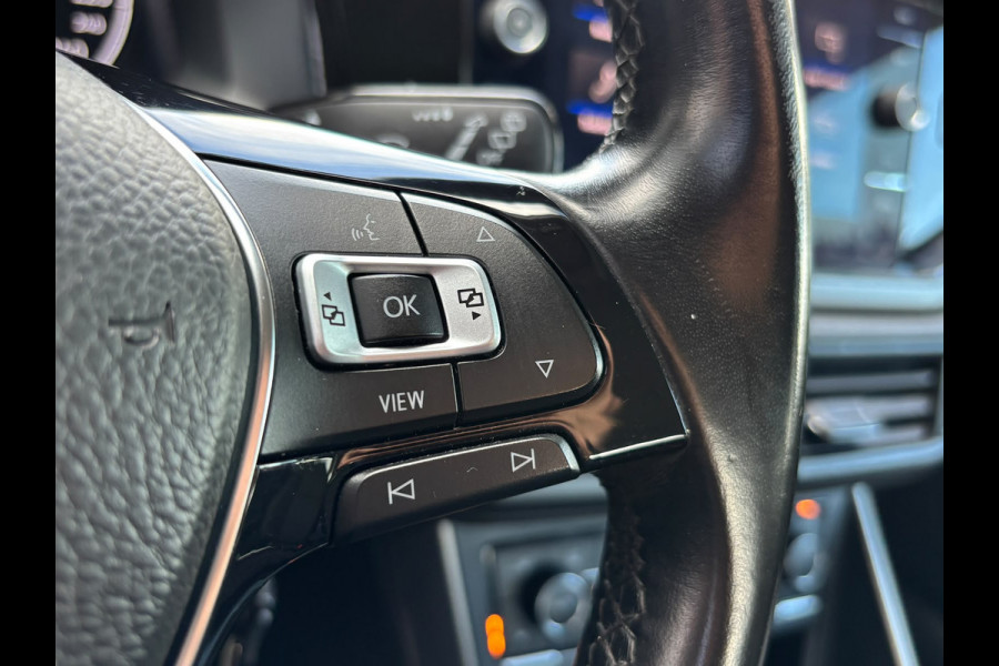 Volkswagen Polo 1.0 Highline | Apple Carplay | Stoelverwarming | Parkeersensoren | Navi