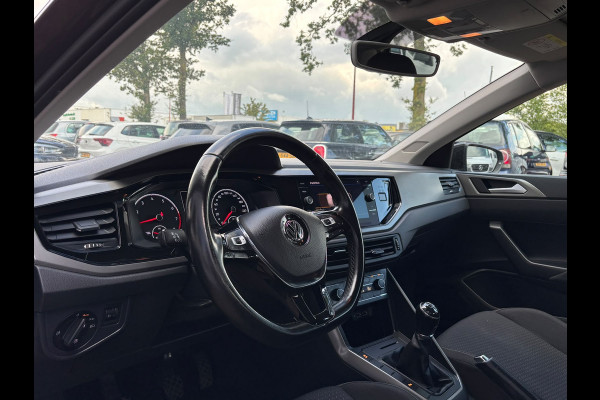 Volkswagen Polo 1.0 Highline | Apple Carplay | Stoelverwarming | Parkeersensoren | Navi