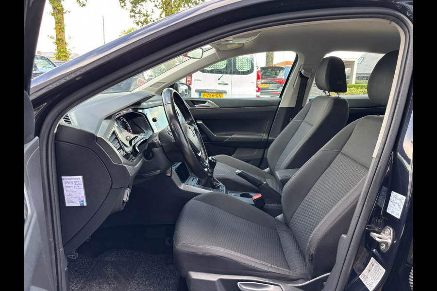Volkswagen Polo 1.0 Highline | Apple Carplay | Stoelverwarming | Parkeersensoren | Navi