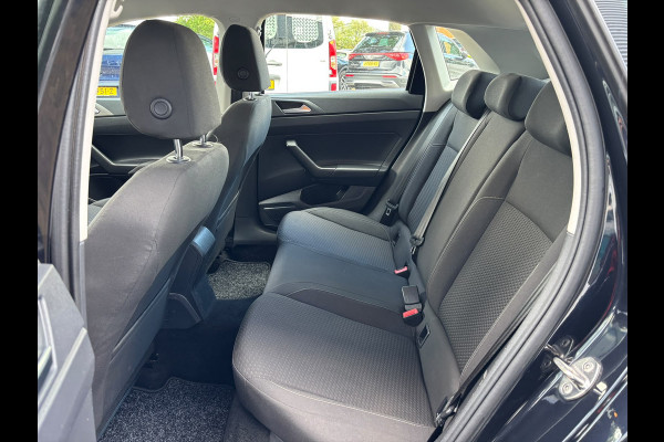 Volkswagen Polo 1.0 Highline | Apple Carplay | Stoelverwarming | Parkeersensoren | Navi