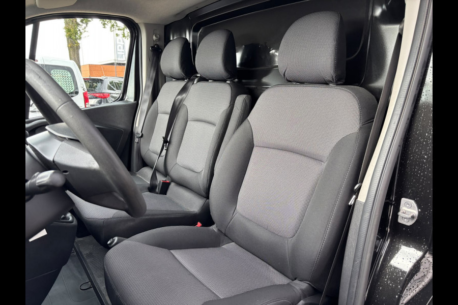 Renault Trafic 2.0 dCi 145 T29 L2H1 Comfort | Trekhaak | 3 Zitplaatsen | Achterruitrij Camera | Bluetooth