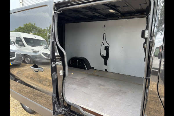 Renault Trafic 2.0 dCi 145 T29 L2H1 Comfort | Trekhaak | 3 Zitplaatsen | Achterruitrij Camera | Bluetooth