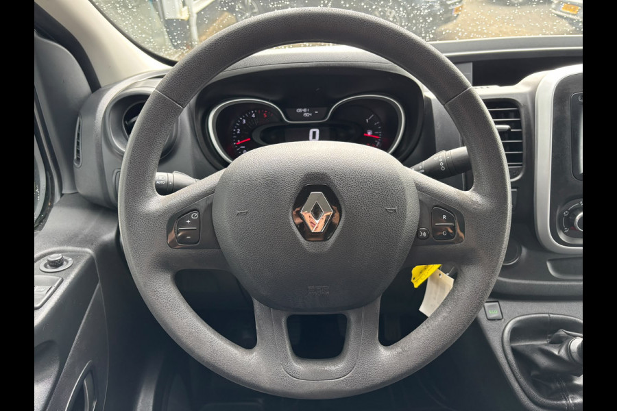 Renault Trafic 2.0 dCi 145 T29 L2H1 Comfort | Trekhaak | 3 Zitplaatsen | Achterruitrij Camera | Bluetooth