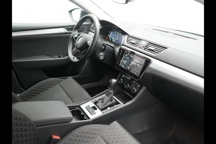 Škoda Superb Combi 1.4 TSI iV Business Edition PHEV 218pk Dealer O.H. | Adaptive Cruise | Camera | Stoelen Verwarmd | Apple Carplay | Navigatie | Crystal LED | DAB | Plug In Hybrid |