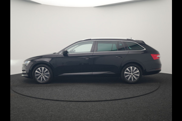 Škoda Superb Combi 1.4 TSI iV Business Edition PHEV 218pk Dealer O.H. | Adaptive Cruise | Camera | Stoelen Verwarmd | Apple Carplay | Navigatie | Crystal LED | DAB | Plug In Hybrid |