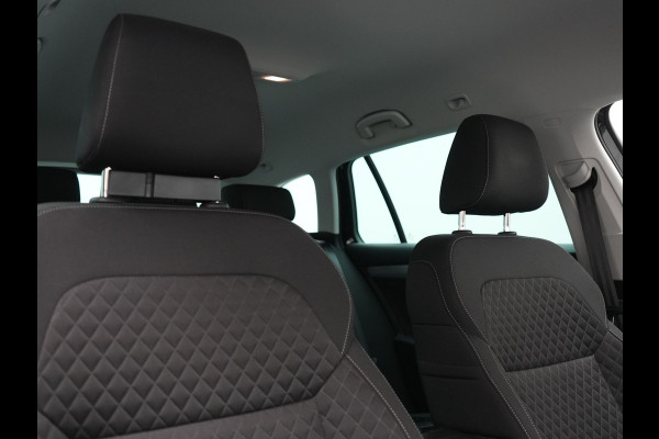 Škoda Superb Combi 1.4 TSI iV Business Edition PHEV 218pk Dealer O.H. | Adaptive Cruise | Camera | Stoelen Verwarmd | Apple Carplay | Navigatie | Crystal LED | DAB | Plug In Hybrid |