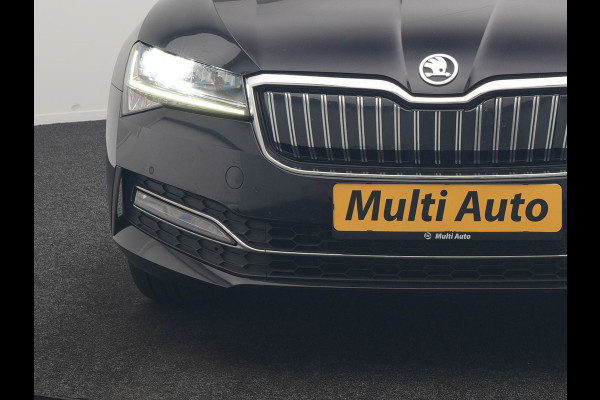 Škoda Superb Combi 1.4 TSI iV Business Edition PHEV 218pk Dealer O.H. | Adaptive Cruise | Camera | Stoelen Verwarmd | Apple Carplay | Navigatie | Crystal LED | DAB | Plug In Hybrid |