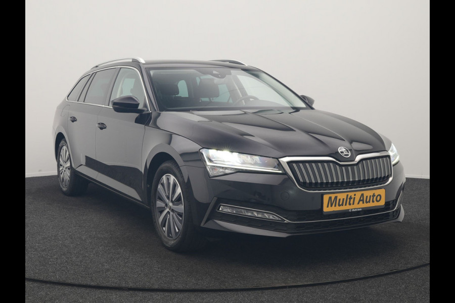 Škoda Superb Combi 1.4 TSI iV Business Edition PHEV 218pk Dealer O.H. | Adaptive Cruise | Camera | Stoelen Verwarmd | Apple Carplay | Navigatie | Crystal LED | DAB | Plug In Hybrid |