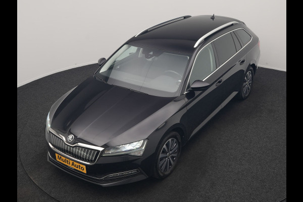 Škoda Superb Combi 1.4 TSI iV Business Edition PHEV 218pk Dealer O.H. | Adaptive Cruise | Camera | Stoelen Verwarmd | Apple Carplay | Navigatie | Crystal LED | DAB | Plug In Hybrid |