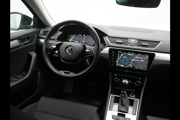 Škoda Superb Combi 1.4 TSI iV Business Edition PHEV 218pk Dealer O.H. | Adaptive Cruise | Camera | Stoelen Verwarmd | Apple Carplay | Navigatie | Crystal LED | DAB | Plug In Hybrid |