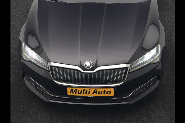 Škoda Superb Combi 1.4 TSI iV Business Edition PHEV 218pk Dealer O.H. | Adaptive Cruise | Camera | Stoelen Verwarmd | Apple Carplay | Navigatie | Crystal LED | DAB | Plug In Hybrid |