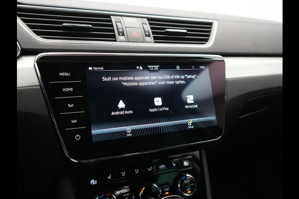 Škoda Superb Combi 1.4 TSI iV Business Edition PHEV 218pk Dealer O.H. | Adaptive Cruise | Camera | Stoelen Verwarmd | Apple Carplay | Navigatie | Crystal LED | DAB | Plug In Hybrid |