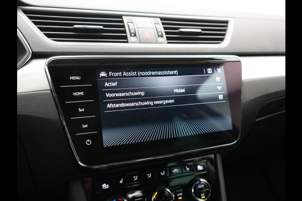 Škoda Superb Combi 1.4 TSI iV Business Edition PHEV 218pk Dealer O.H. | Adaptive Cruise | Camera | Stoelen Verwarmd | Apple Carplay | Navigatie | Crystal LED | DAB | Plug In Hybrid |