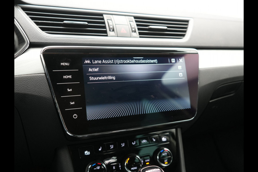 Škoda Superb Combi 1.4 TSI iV Business Edition PHEV 218pk Dealer O.H. | Adaptive Cruise | Camera | Stoelen Verwarmd | Apple Carplay | Navigatie | Crystal LED | DAB | Plug In Hybrid |
