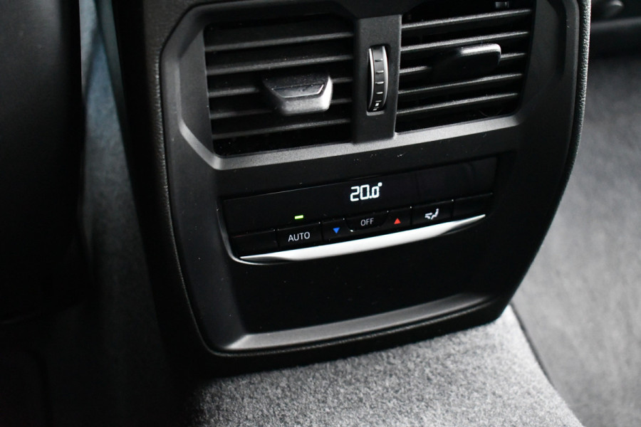 BMW 2 Serie Coupé M2 Carbon-dak NL-auto ACC H/K M-DriversPack E-zetels